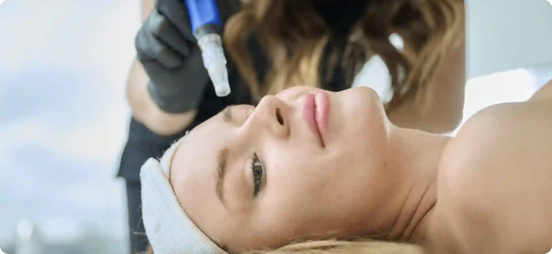 How Do Microneedles Trigger New Collagen and Elastin in Loose Skin Leicester?